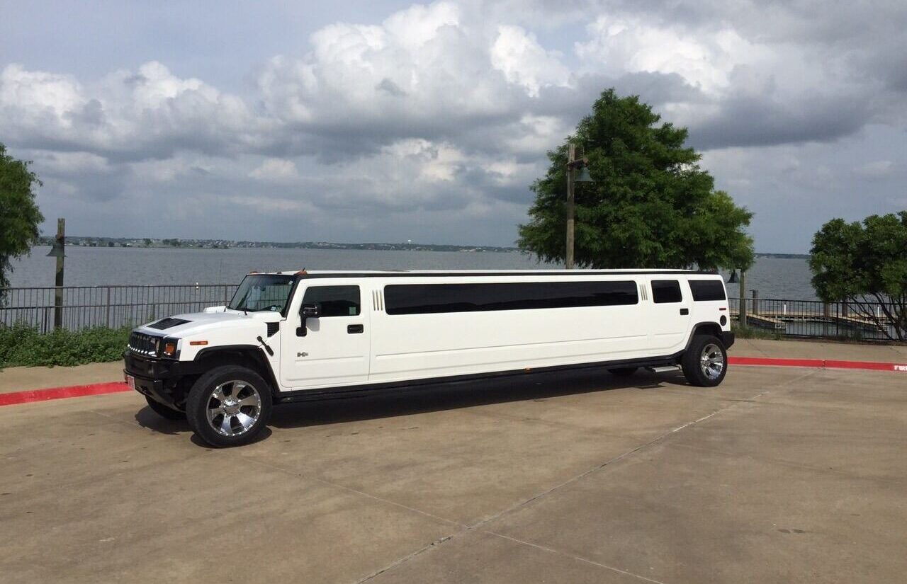 Hummer-18-passengers-1