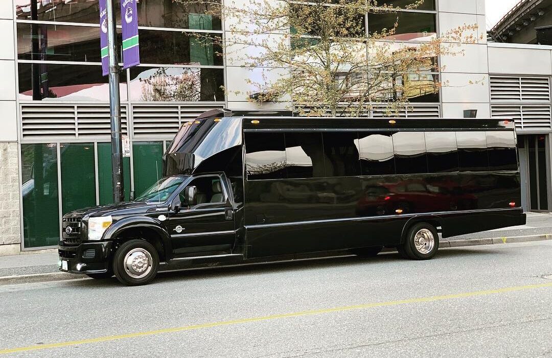 vancouver-party-bus-service-e1720587751747